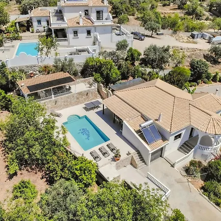 Redonda Villa Loule